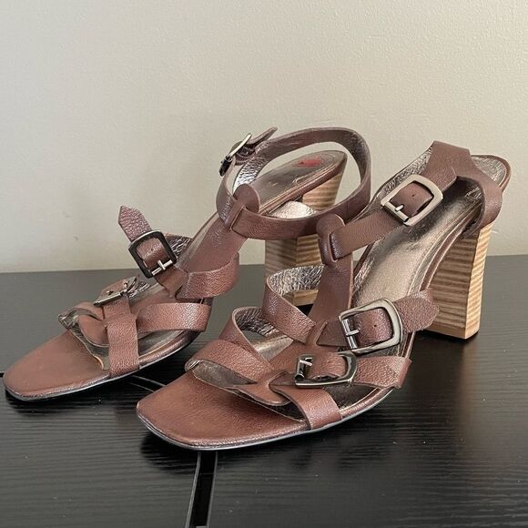 Sean Ling Brown Leather 3 Buckle Strap Wooden Block Heel Sandal, 10 - Picture 1 of 16